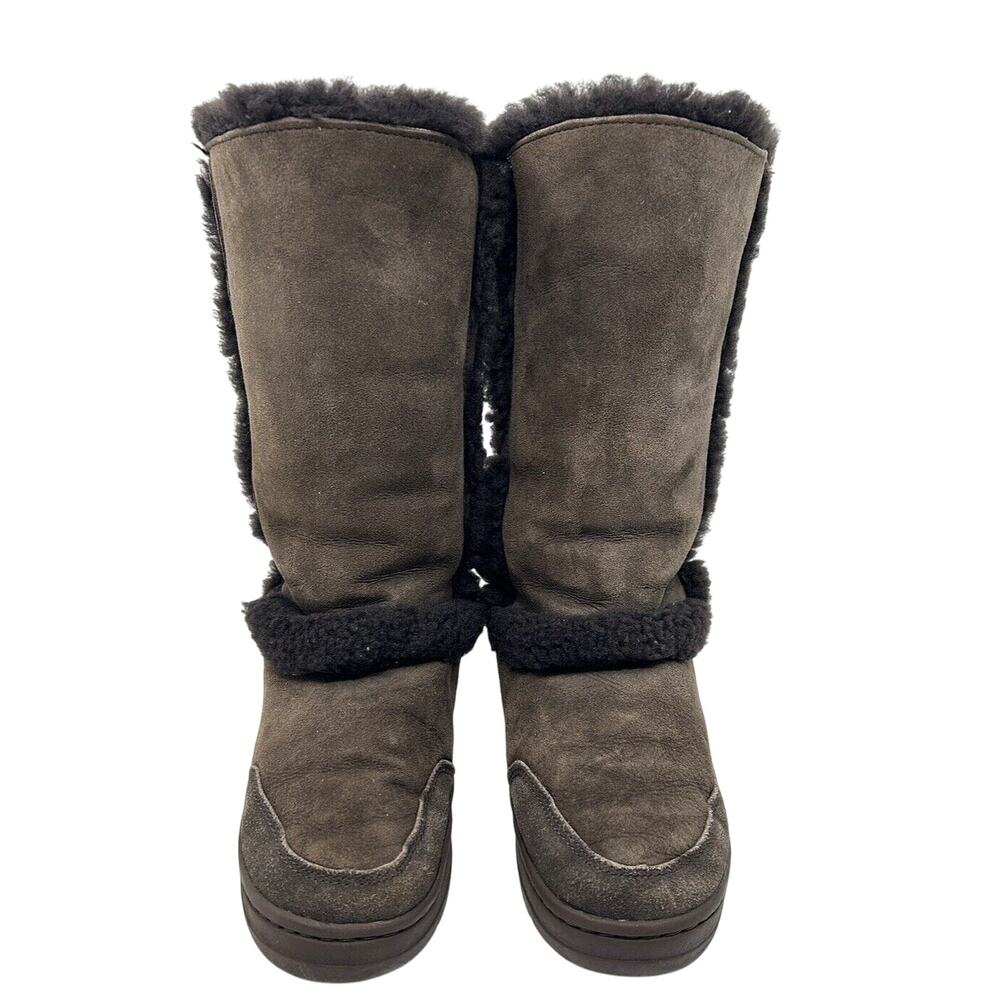 UGG Sundance II Boots Women's Shearling Wool Fur Size W8 Brown Suede